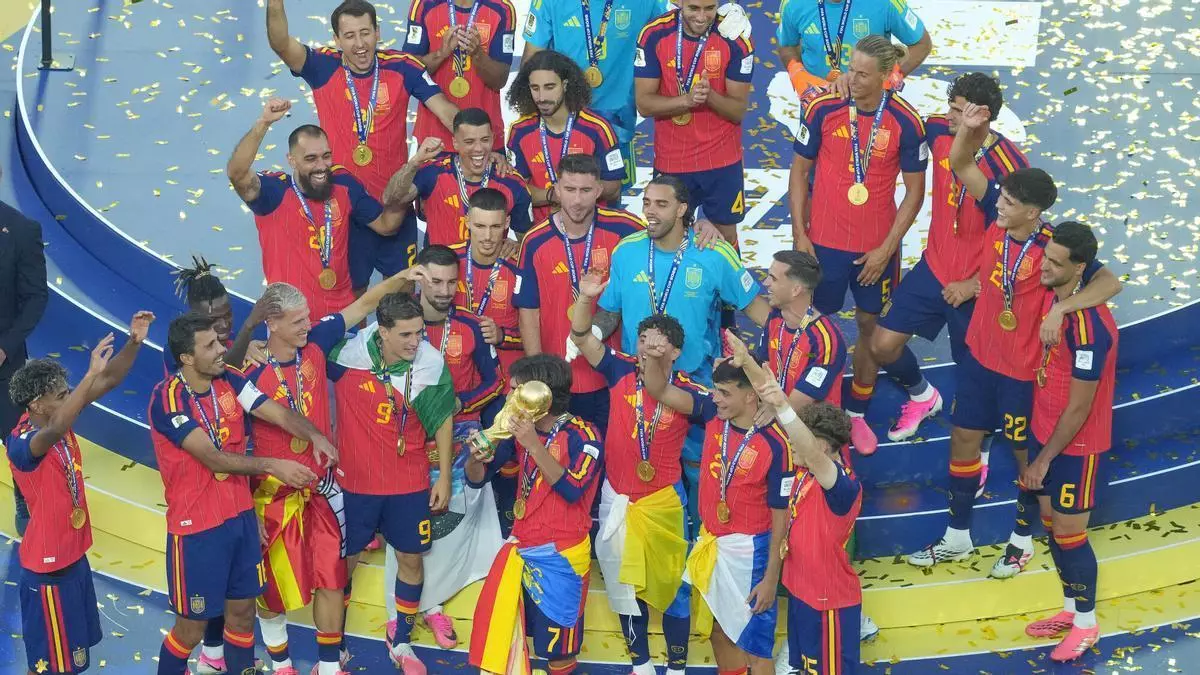 "Fútbol 1 - Delincuentes 0": la prensa internacional alaba a España y reprocha la dureza de Argentina