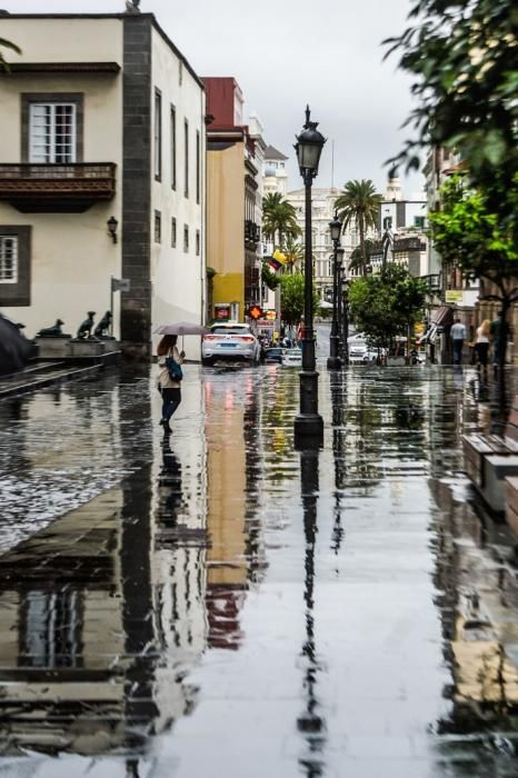 18-10-18. LAS PALMAS DE GRAN CANARIA. LLUVIA ...