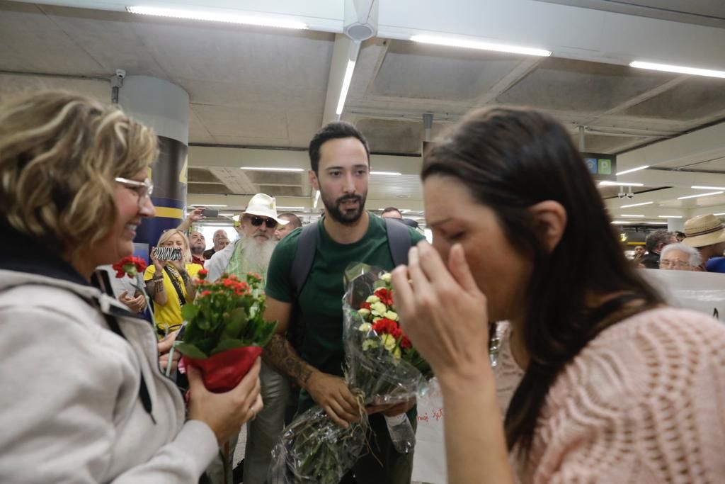 FOTOS │Así ha sido recibido Valtònyc en el aeropuerto de Palma