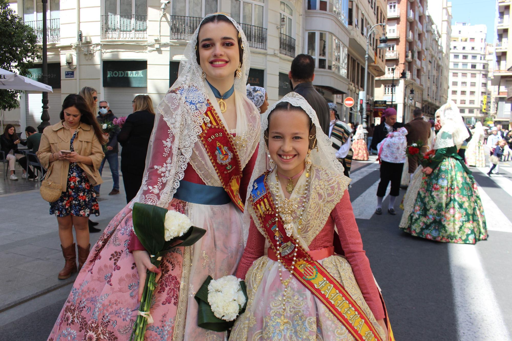 El desfile de falleras mayores en la Ofrenda a San Vicente Ferrer