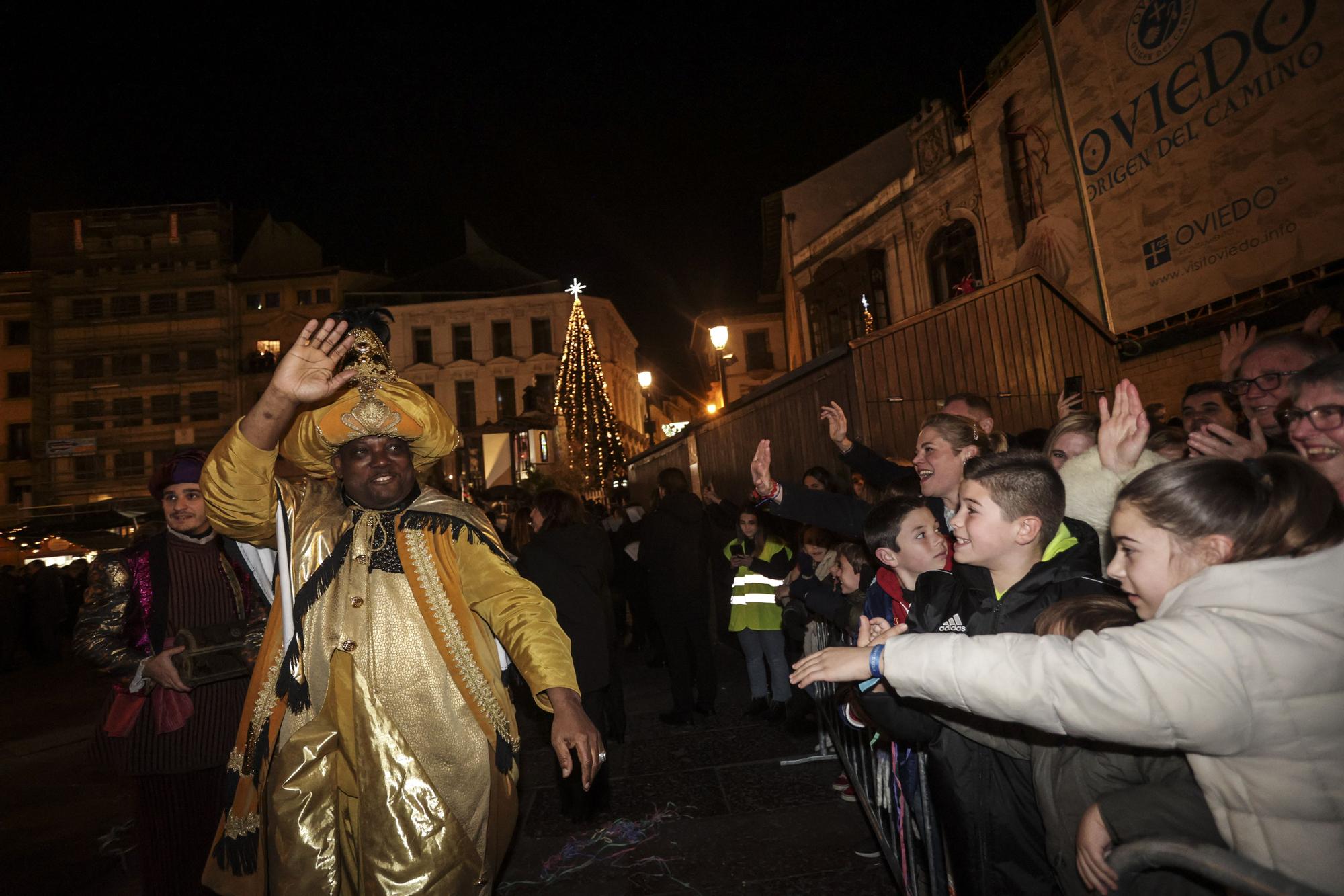 En imágenes: Así fue la multitudinaria cabalgata de Oviedo