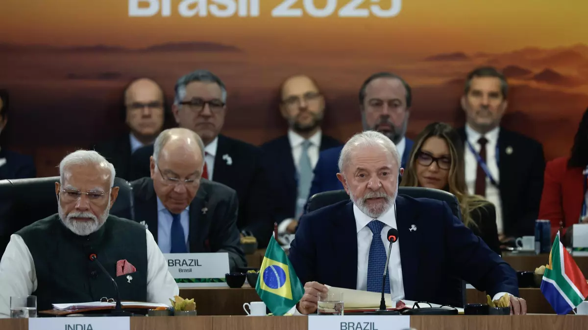 Trump amenaza con imponer aranceles adicionales del 10% a los países que apoyen las políticas de los BRICS