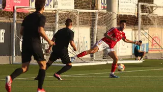 La Peña Deportiva pone el fútbol y la SD Ibiza, los goles