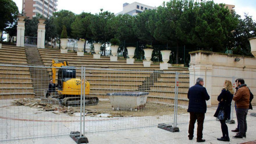 Benidorm inicia el arreglo del pavimento del anfiteatro Óscar Esplá de l´Aigüera