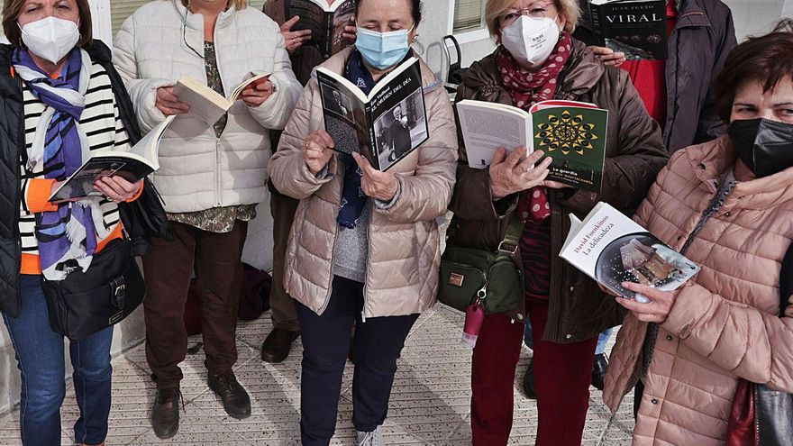 Abren tras un año las bibliotecas de Ciudad Naranco y de Vallobín