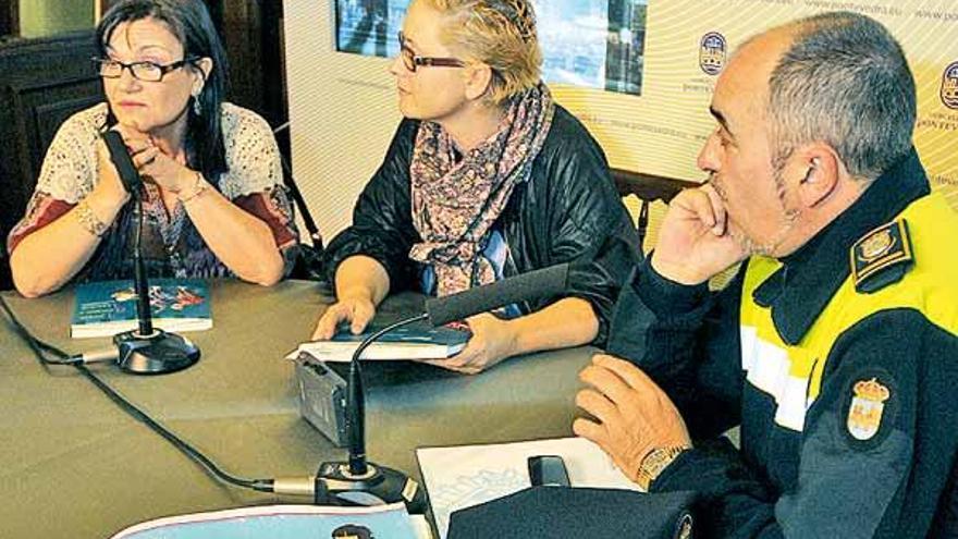 Casalderrey, Dopico y Macenlle presentaron ayer el libro.