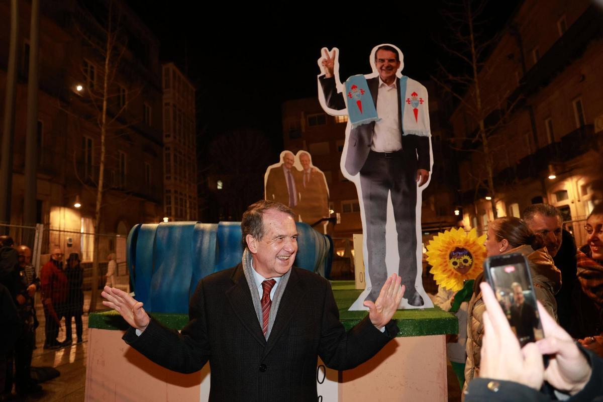 El Meco y los cabezudos estrenan el carnaval en Vigo