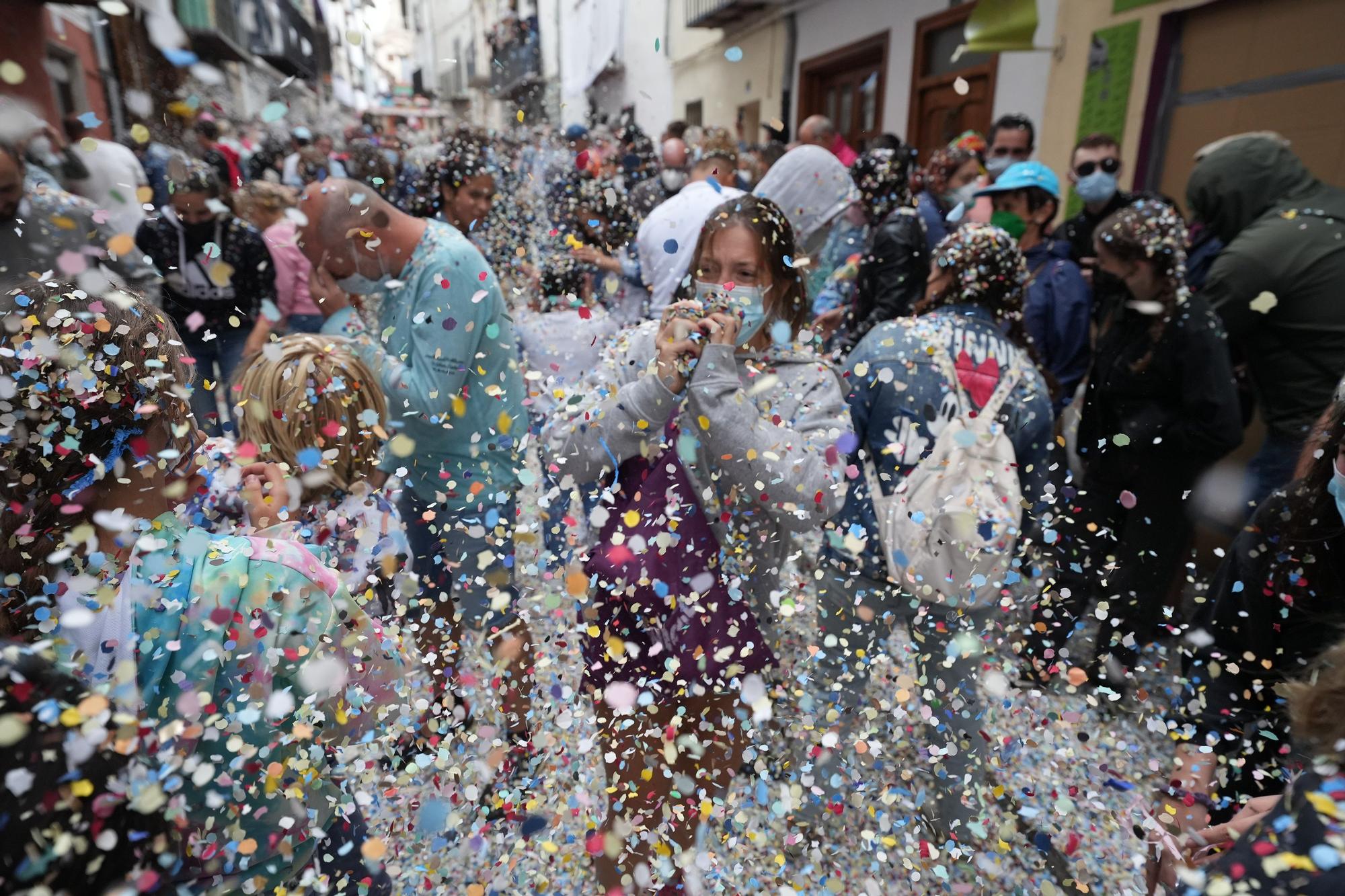 Búscate en el desfile de carrozas y disfraces de l'Anunci de Morella