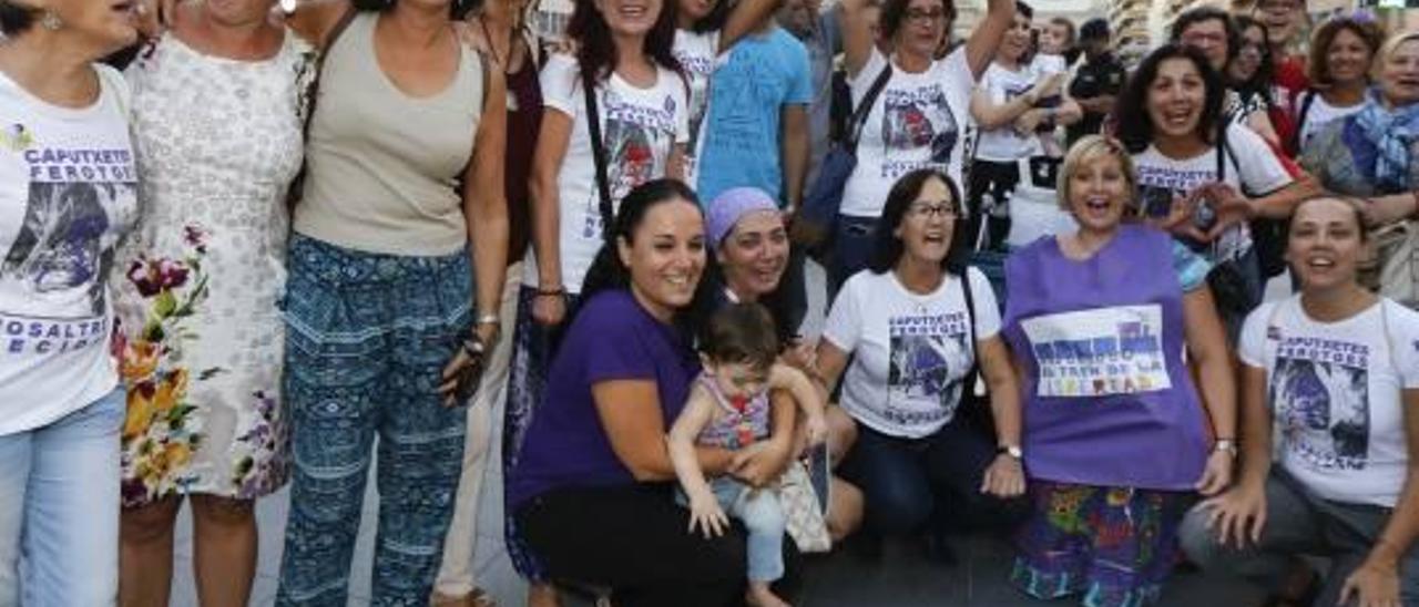 Las feministas celebran que Gallardón dimita