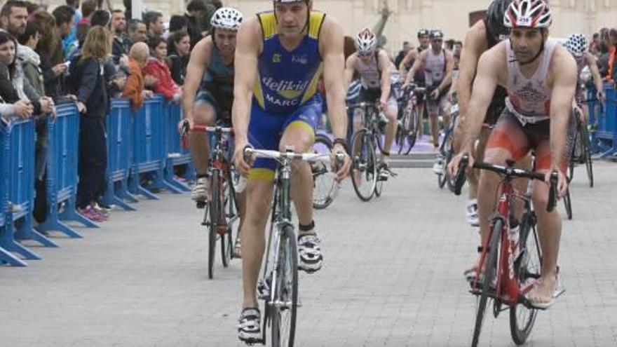 El CT Gandia destaca la labor del voluntariado en el Triatlón-Duatlón Playa de Gandia