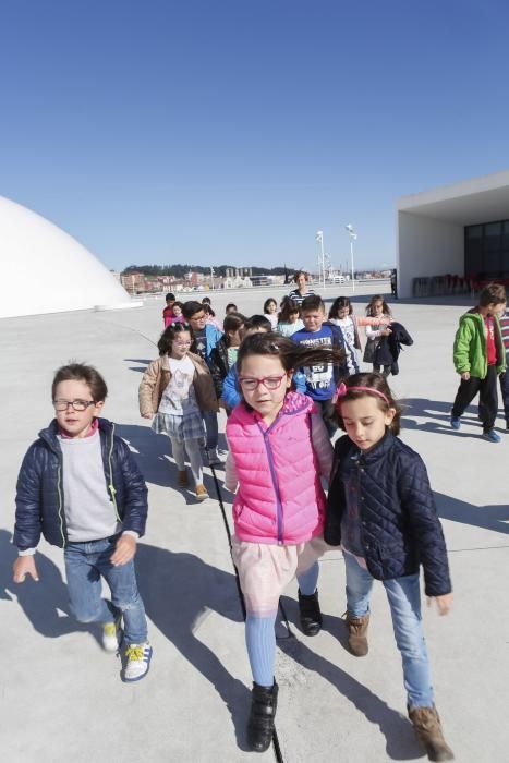 Los escolares participantes en la Xunta d'Escolinos.