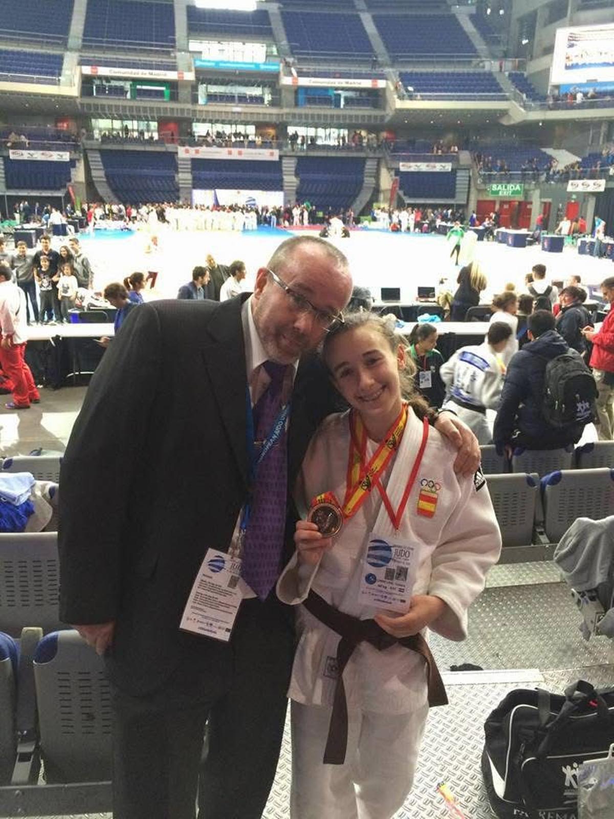 Tamara Linde y Javier Linde tras conseguir el bronce en el Campeonato de España de de judo en 2016