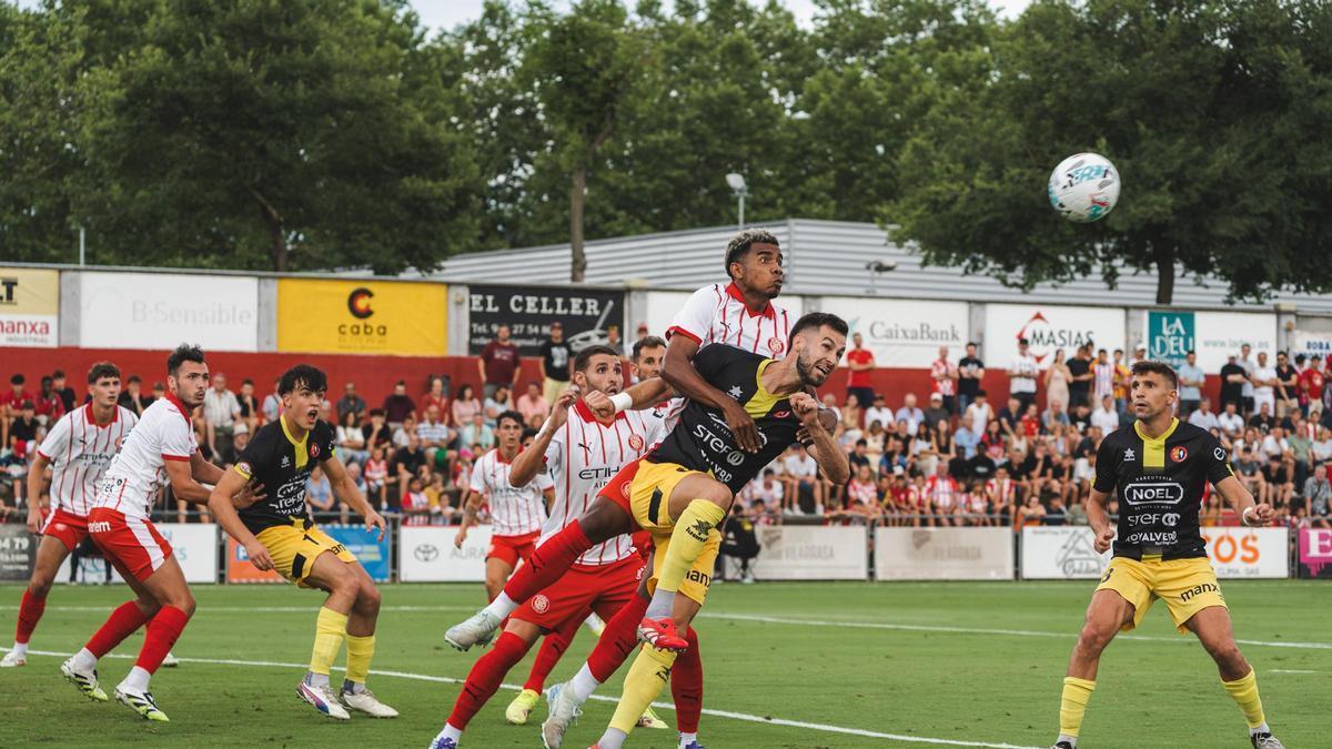 Solís salta amb Ayala durant l'Olot-Girona de l'estiu passat