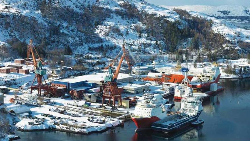 Vista aérea de las instalaciones del astillero Kleven Verft AS, en Noruega. // FDV