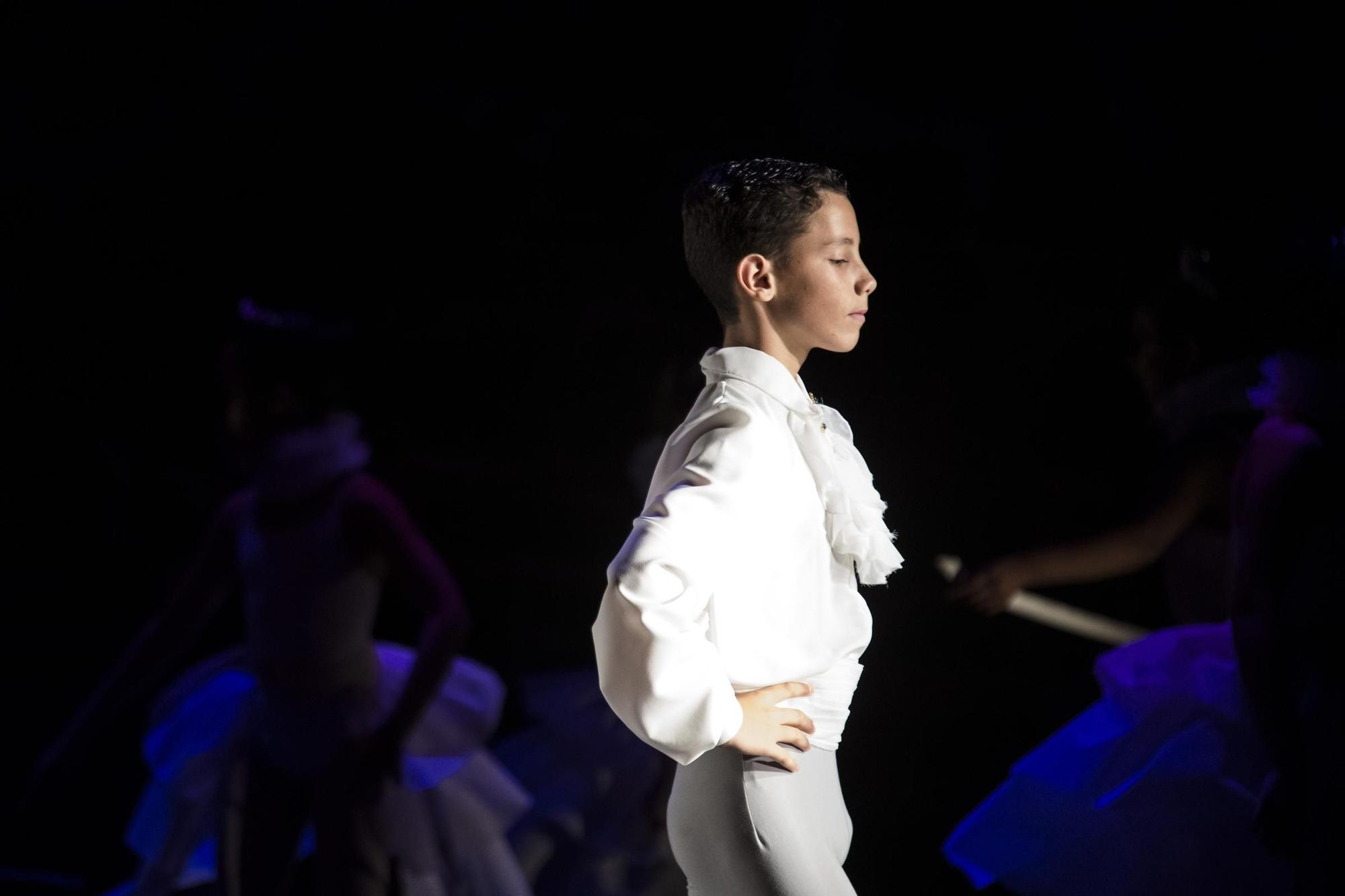 El conservatorio de danza baila al ritmo del Clásico en Cáceres