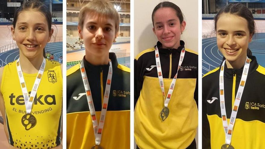 Cuatro de las medallistas provinciales del CA Safor Teika
