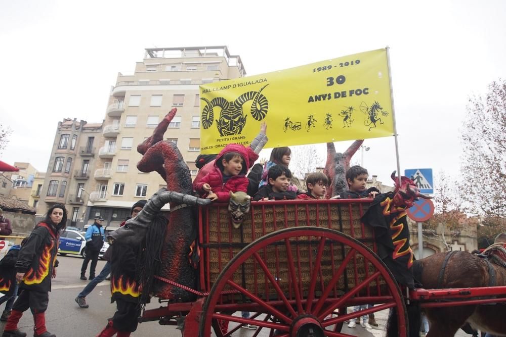 La pluja fa endarrerir la sortida dels Tres Tombs d'Igualada