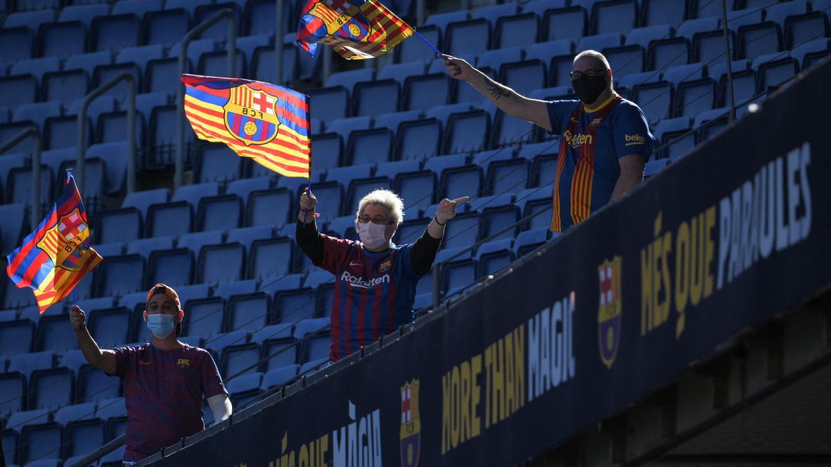 ¡Así está el ambiente en el Camp Nou antes de la presentación de Xavi!