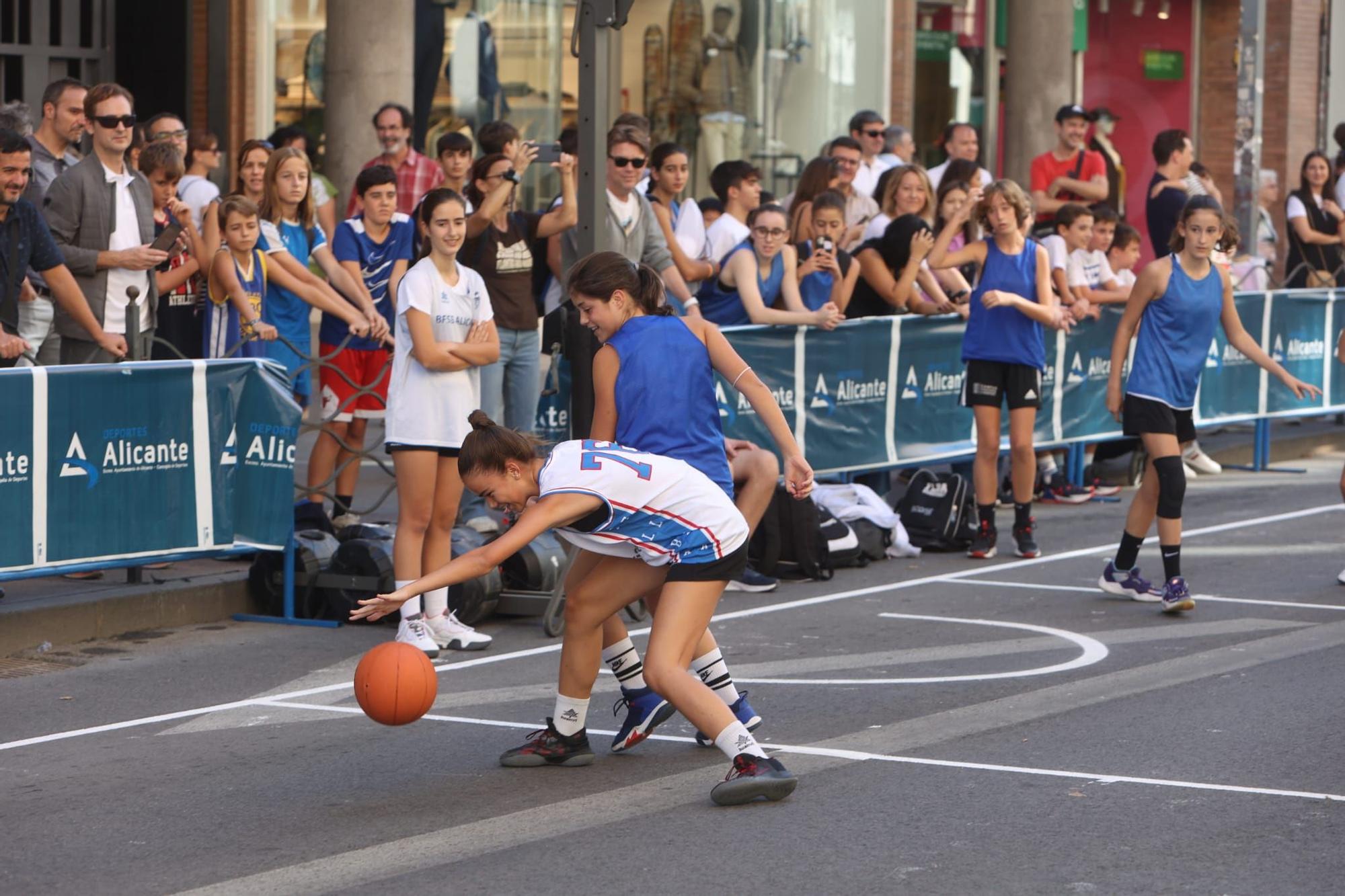 Evento del Torneo de Baloncesto en la avenida Maisonnave