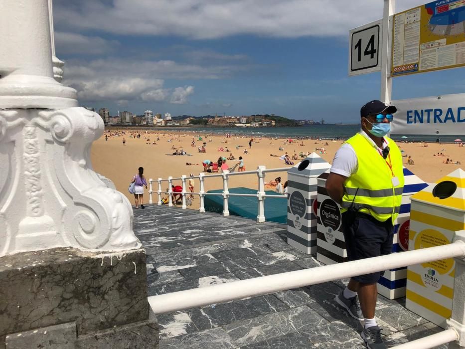 Sábado de playa en Asturias: camino de aforo lleno