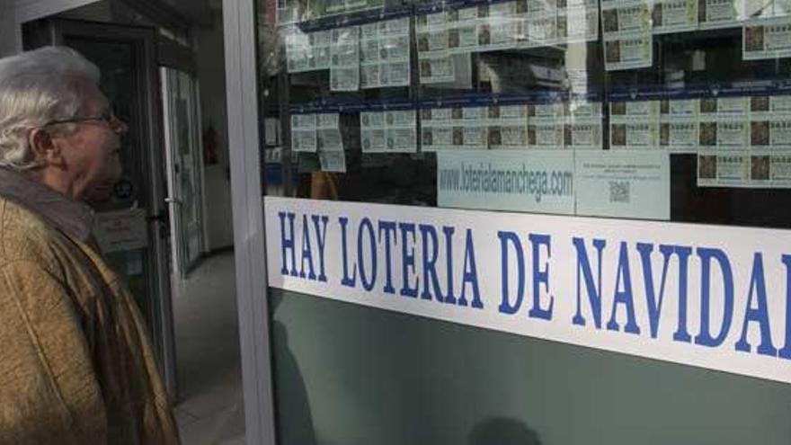 Exteriores de una administración de Lotería.