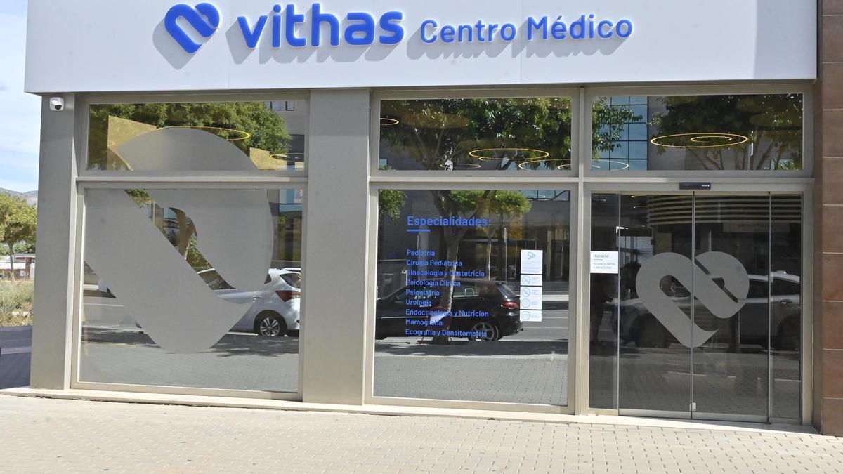 El Centro Médico Vithas Castellón se encuentra en el nº 22 de la calle Santa María Rosa Molas.