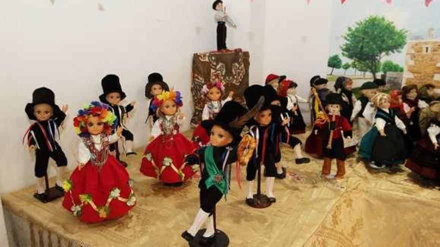 Bailarines en la finca de San Roque. // A. Villar