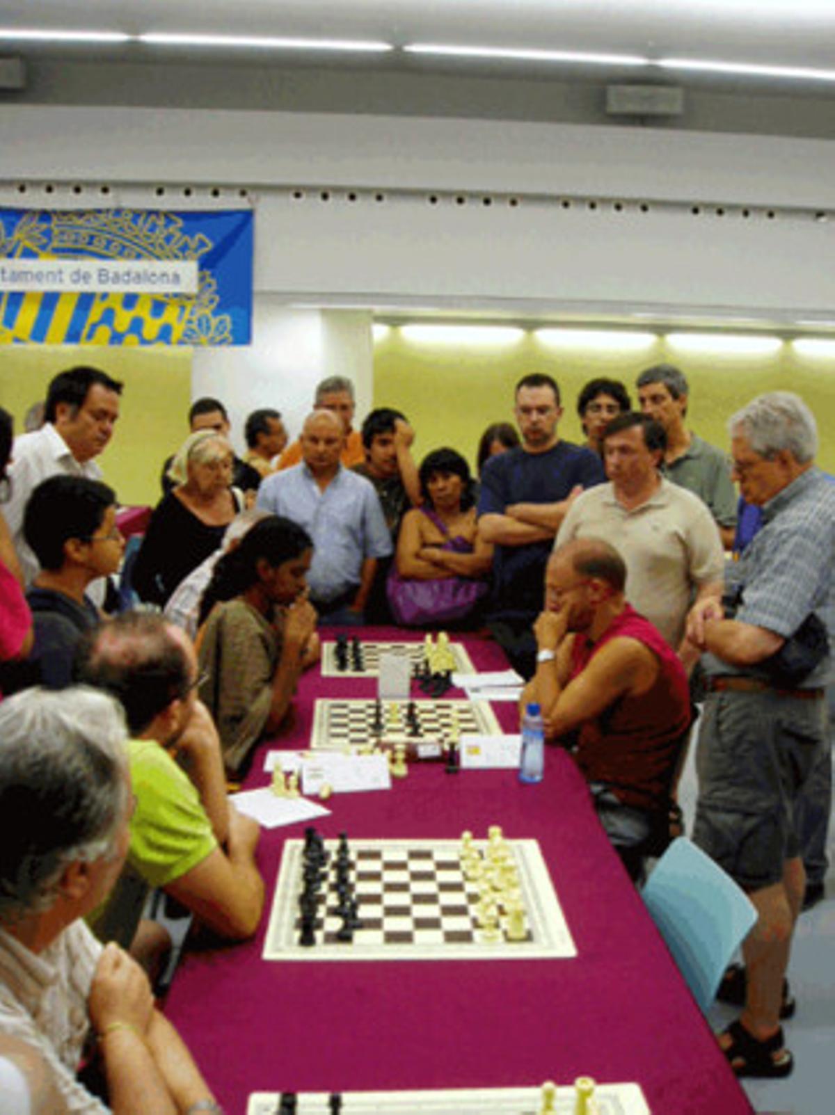Un moment del torneig d’escacs Ciutat de Badalona.