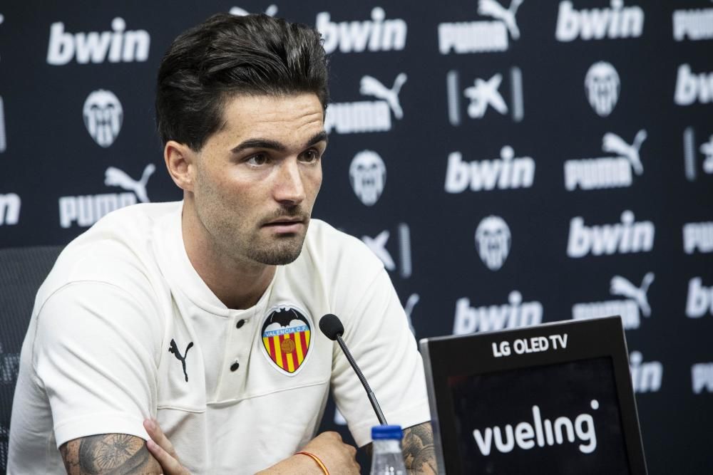 Presentación de Jason Remeseiro por el Valencia CF