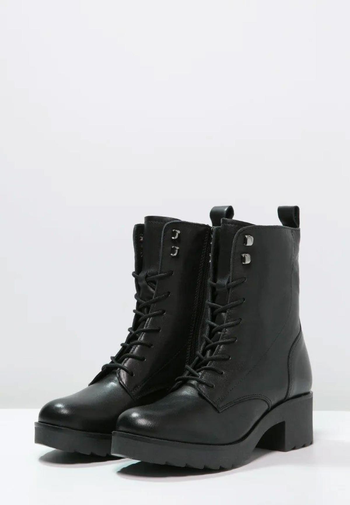 Botines negros con cordones de Zign a la venta en Zalando. (Precio: 109,99 euros)