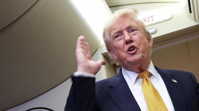 Donald Trump, en tornar de la cimera de l’OTAN a Ankara. | WIN MCNAMEE / FRANCE PRESSE