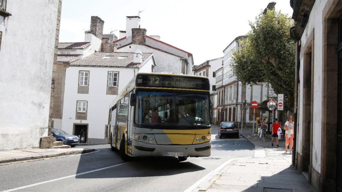 La actuación en la rúa das Rodas afectará a los servicios de casi todas las líneas de transporte urbano