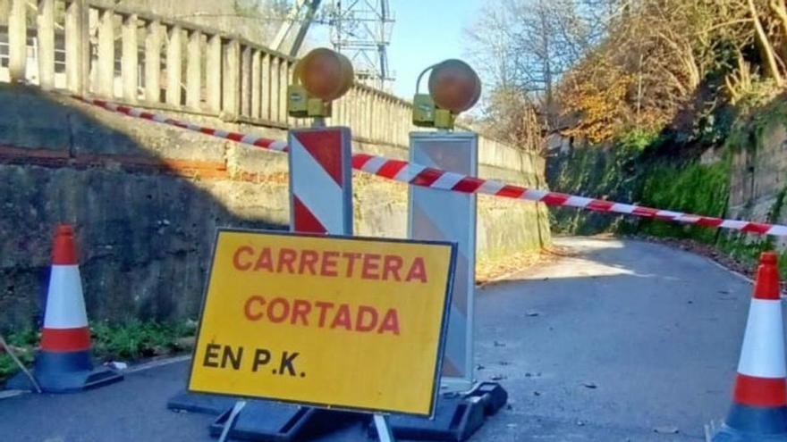 El argayo de La Nueva obliga a cerrar el pozo Sotón a las visitas desde el 8 de diciembre y afecta al María Luisa y al Samuño