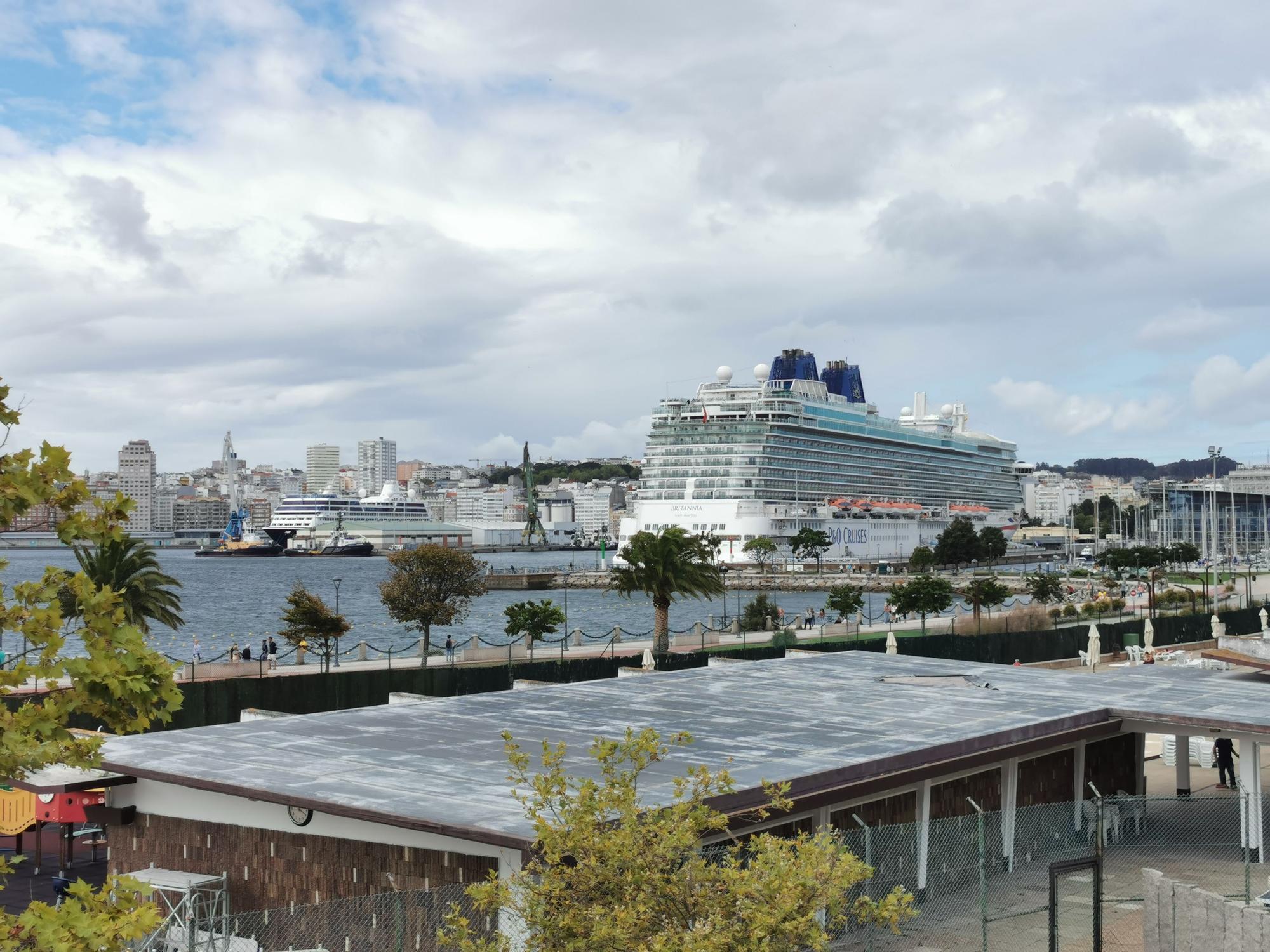 Doble escala de cruceros en el puerto de A Coruña