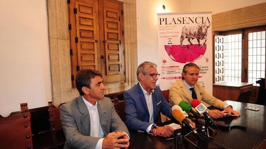 Festejos se felicita por la feria de Plasencia, que termina con un déficit de 59.407 €