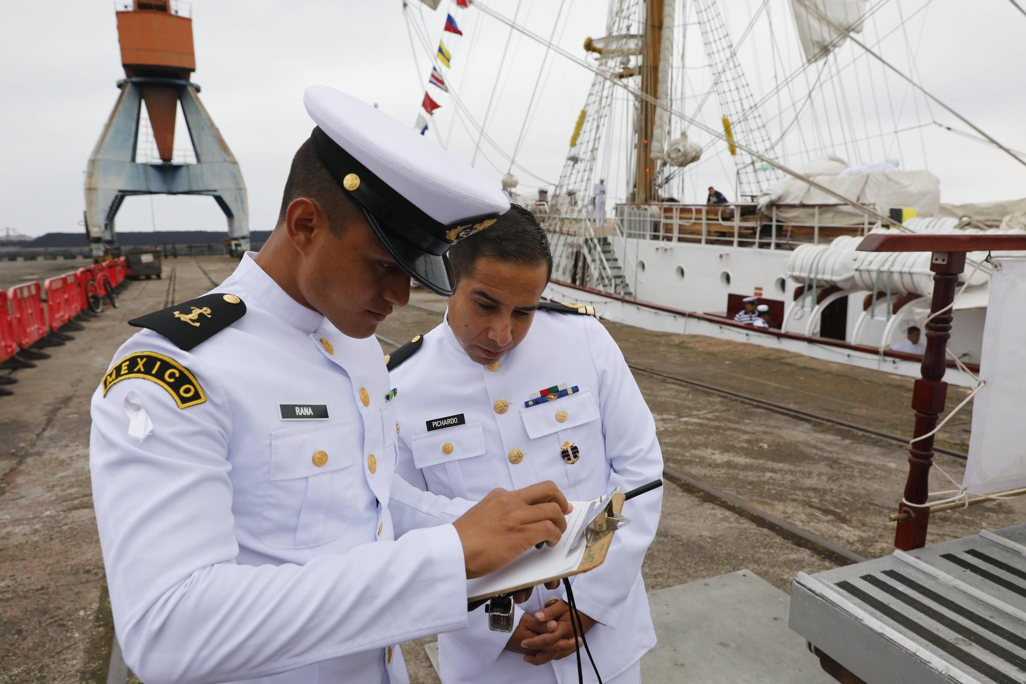 En imágenes: Así es el «Cuauhtémoc», el imponente barco de México que acaba de llegar a Gijón