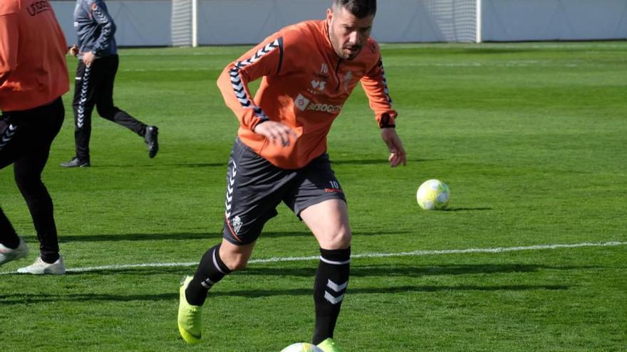 Víctor Curto, en el entrenamiento de ayer.