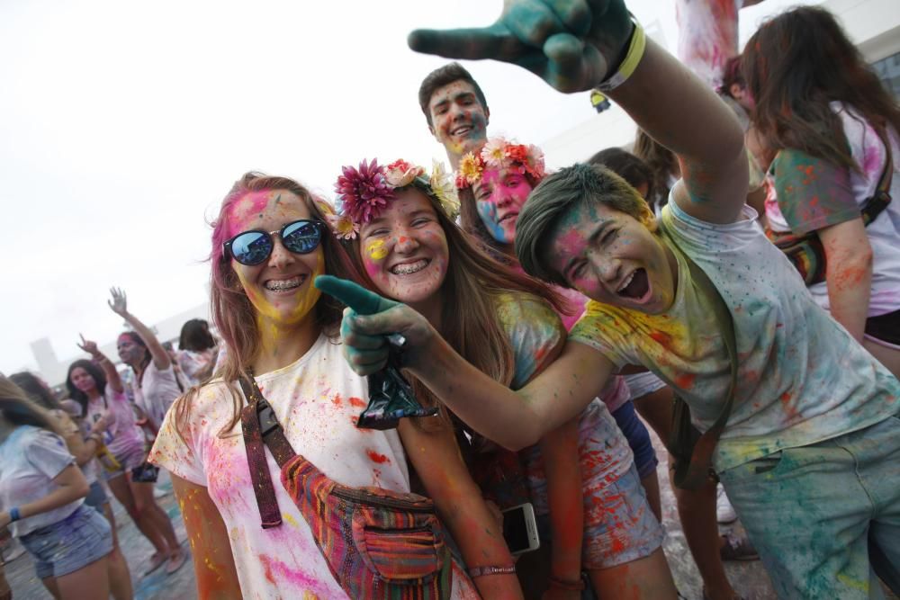 Holi Party en el Niemeyer