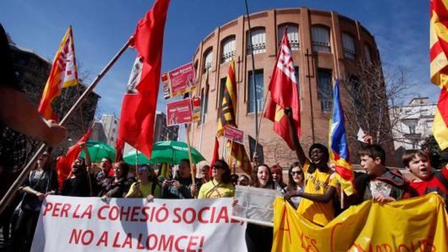 Manifestació contra la llei Wert i les retallades, a Girona, el 2017.
