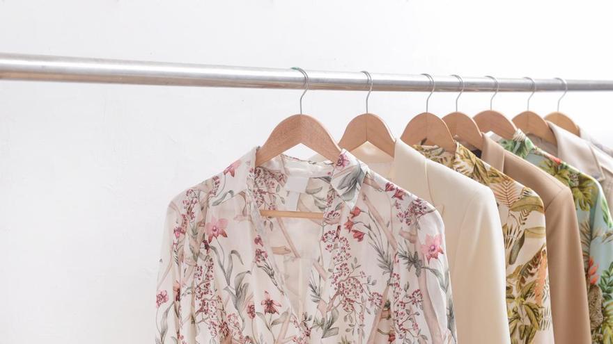 Las 5 blusas estampadas más interesantes de Zara