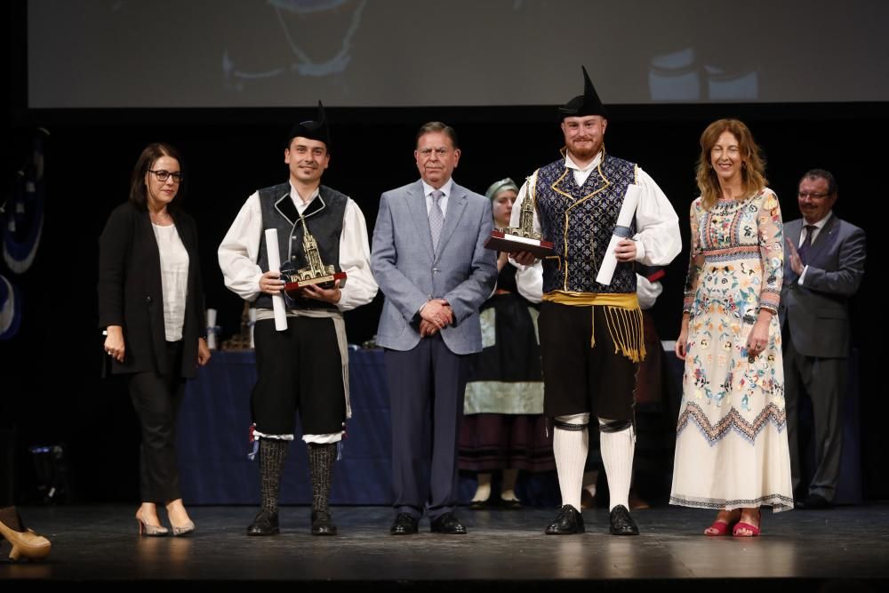 Gala de entrega de los premios Folclore Ciudad de Oviedo