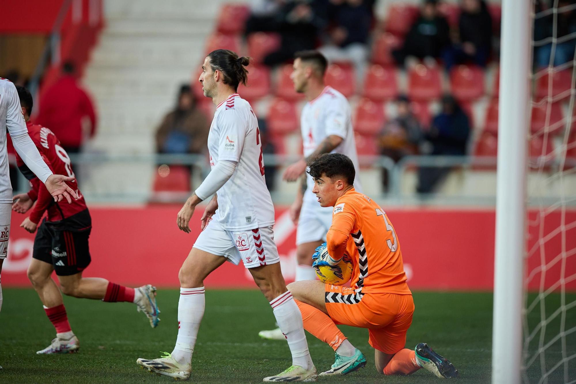 Derrota con polémica del Eldense en Anduva.