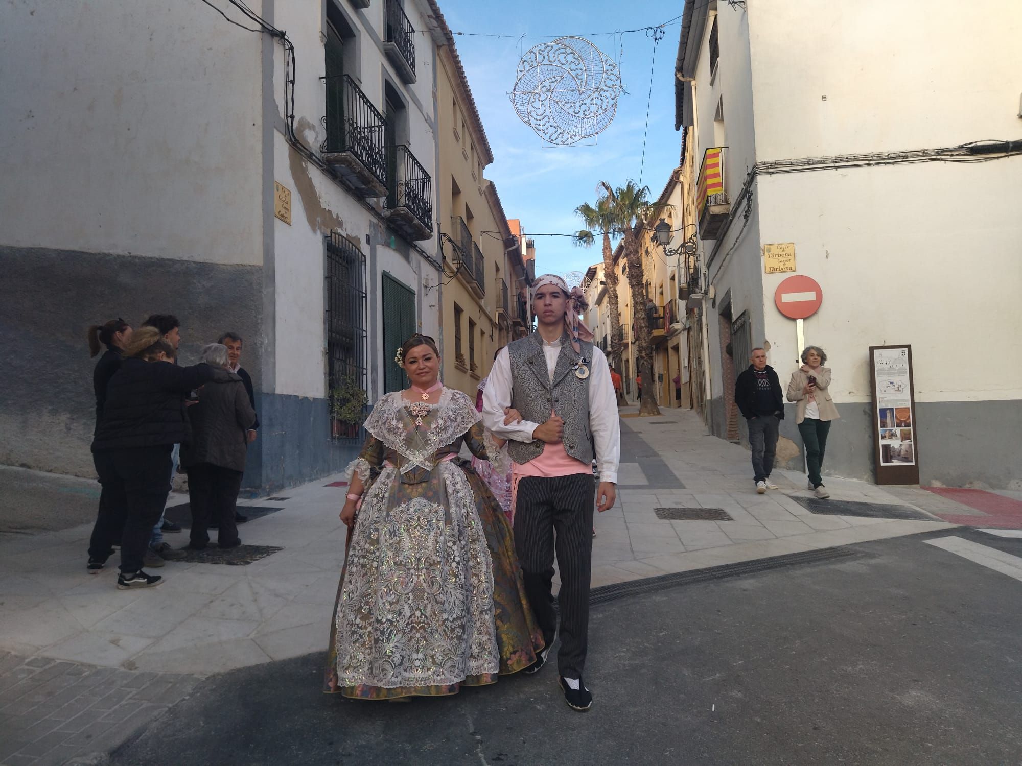 La fiesta más auténtica: Teulada vibra con el traslado de Sant Vicent Ferrer a su ermita