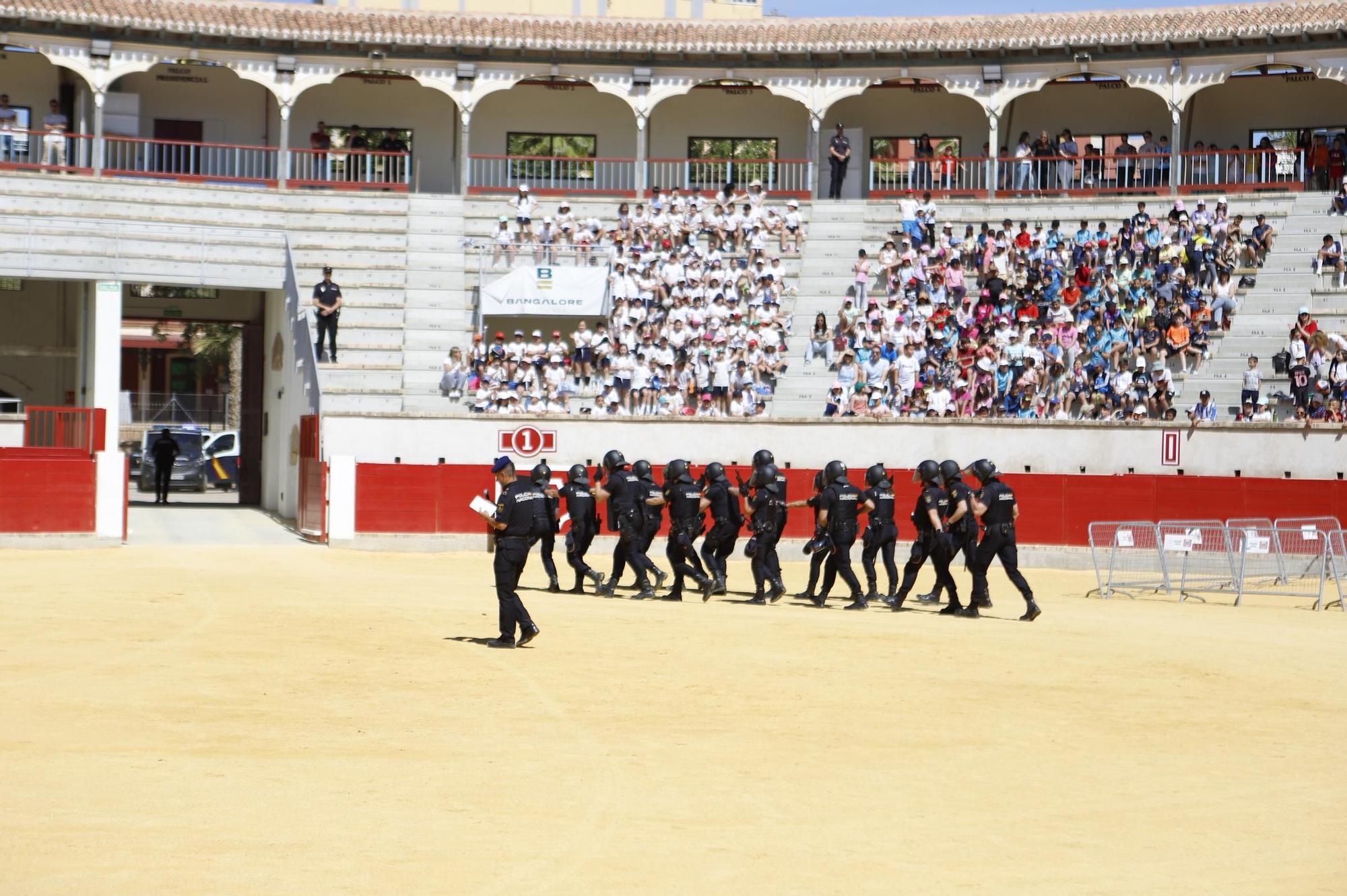 Ehibición policial en Lorca por su 200 aniversario