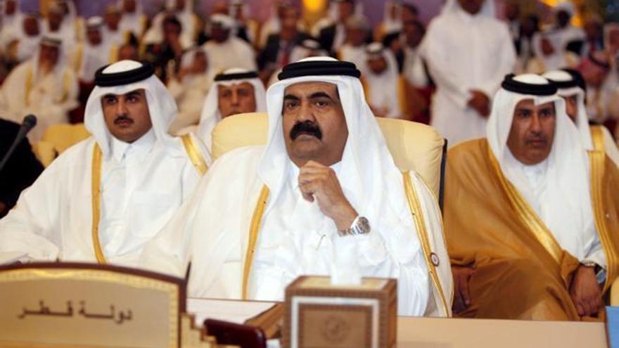 El anterior Emir de Catar Hamad bin Jalifa Al Thani.