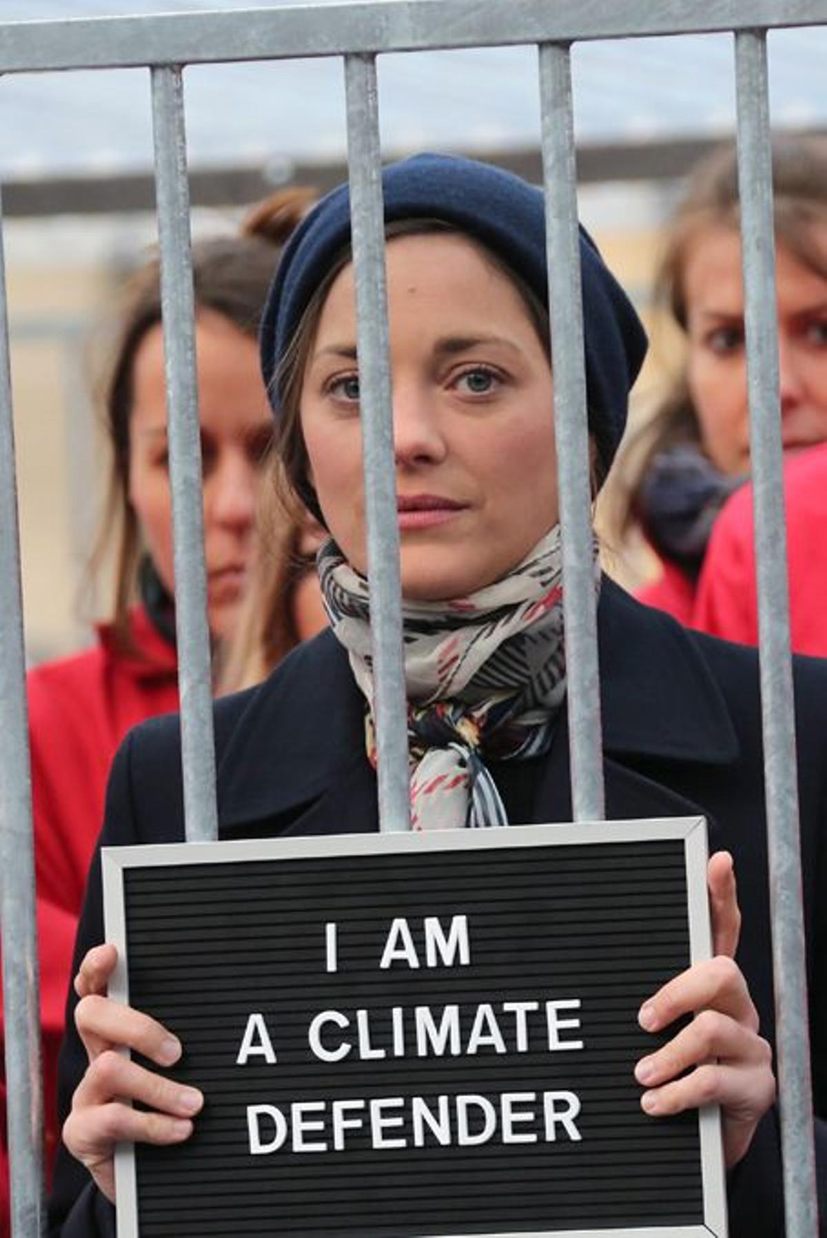 Marion Cotillard, Greenpeace, protesta, activistas, actriz, cárcel