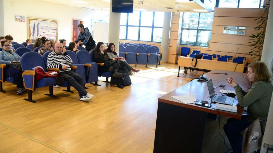 Moaña involucra a 20 voluntarios en la gestión de sus colonias felinas