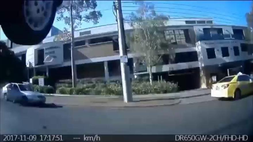 Espectacular accidente de coche en Australia