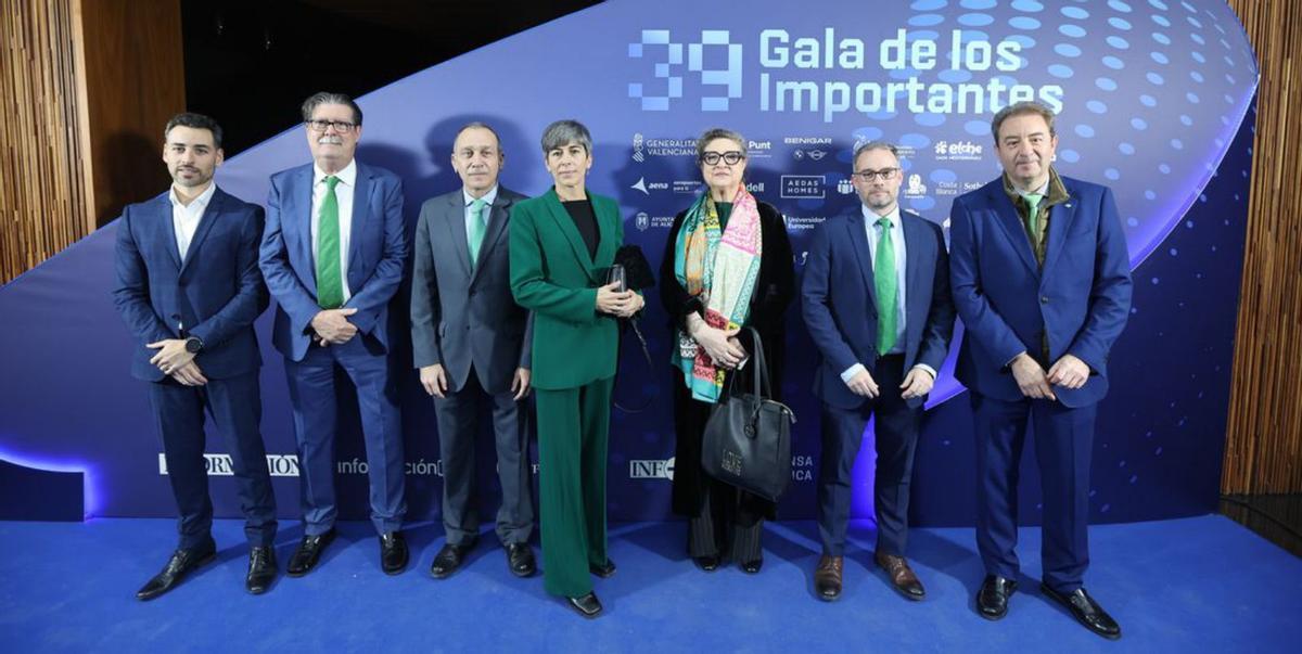 José Gallego, Juan Carlos Brotons, Enrique Planells, María Dolores Domínguez, María José García, Juanjo Mira y César Calomarde, constituyeron la amplia representación de Iberdrola en la gala de los «Importantes».