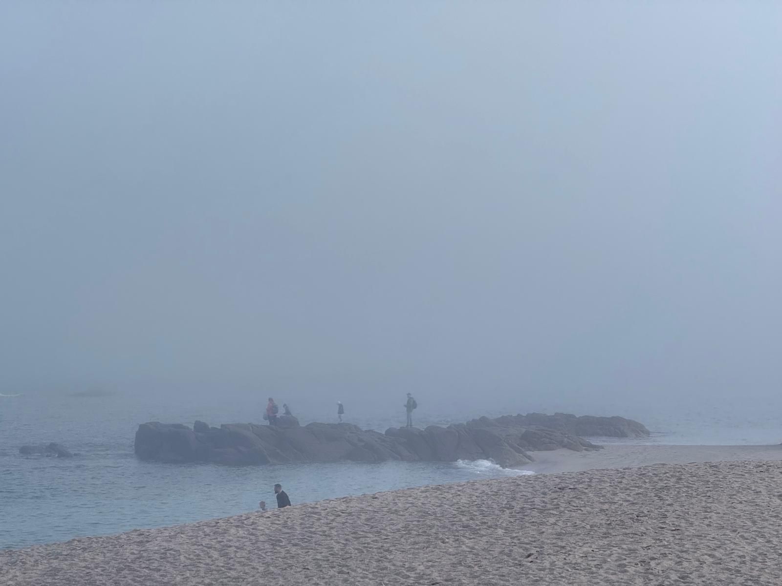 A Coruña amanece cubierta por un manto de niebla